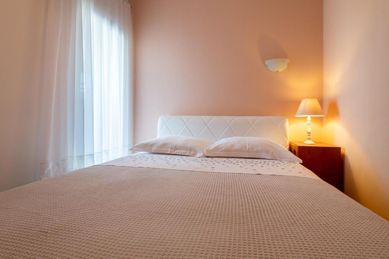 Vranjes Apartman Kaštela Kültér fotó
